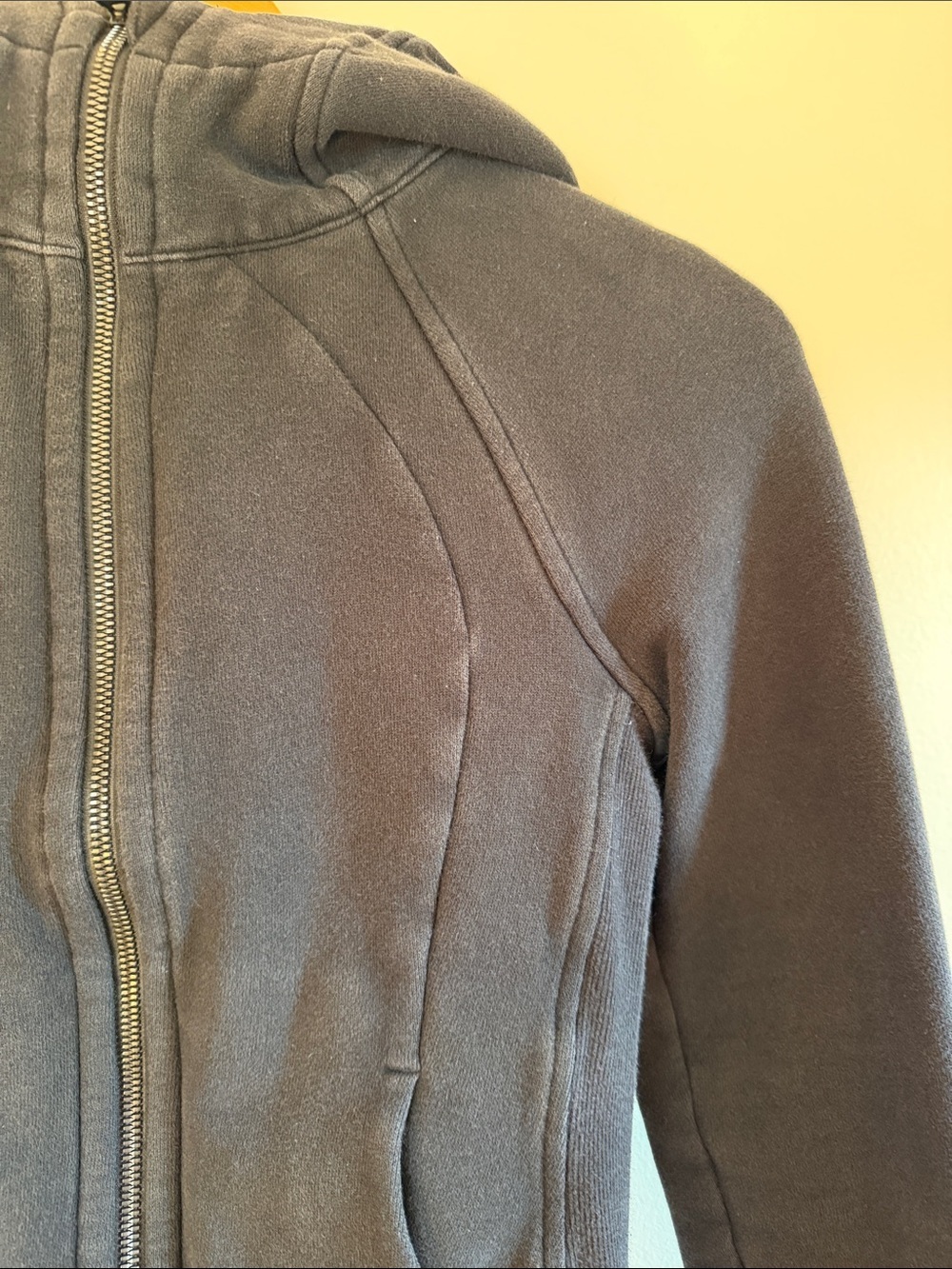 lululemon athletica Scuba Hoodie Black Full-Zip Hooded Sweatshirt sz 2 - Picture 4 of 11